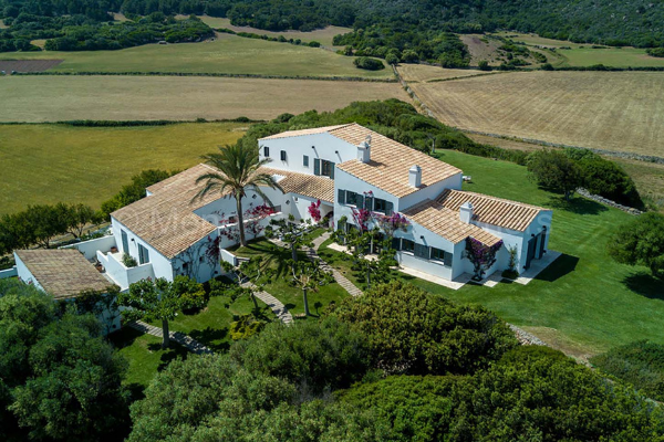Luxury villa to rent in Menorca VN200